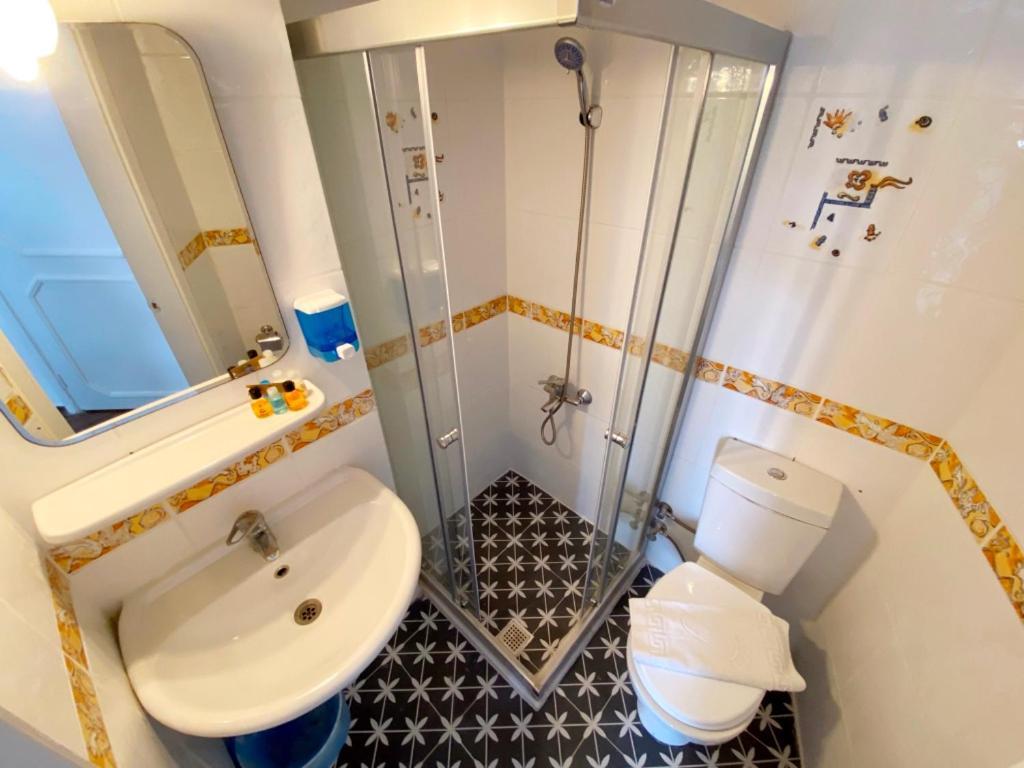 Marin Hotel Çeşme Buitenkant foto