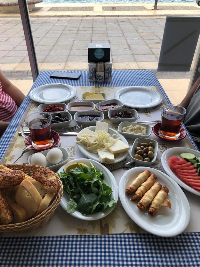 Marin Hotel Çeşme Buitenkant foto